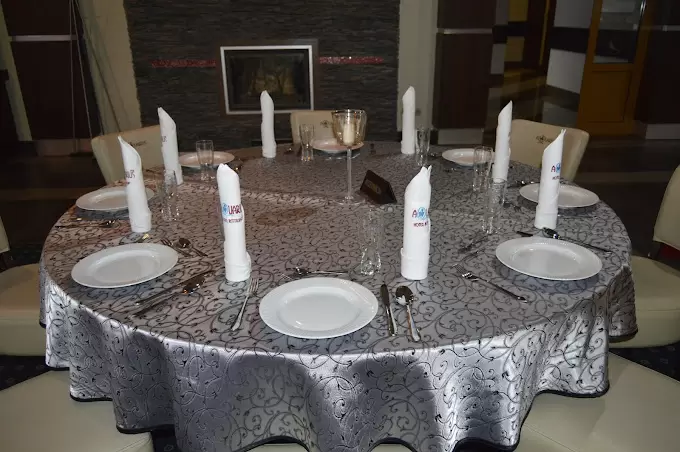 Konferencje i bankiety / restauracje hotelowe