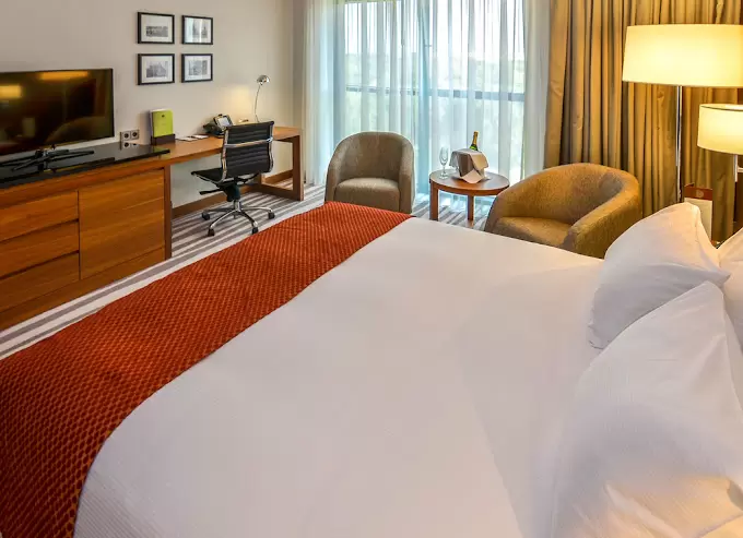 Baza noclegowa / pokoje hotelowe