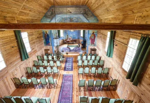 Wnętrze sala w Kościółku – zdjęcie 2
