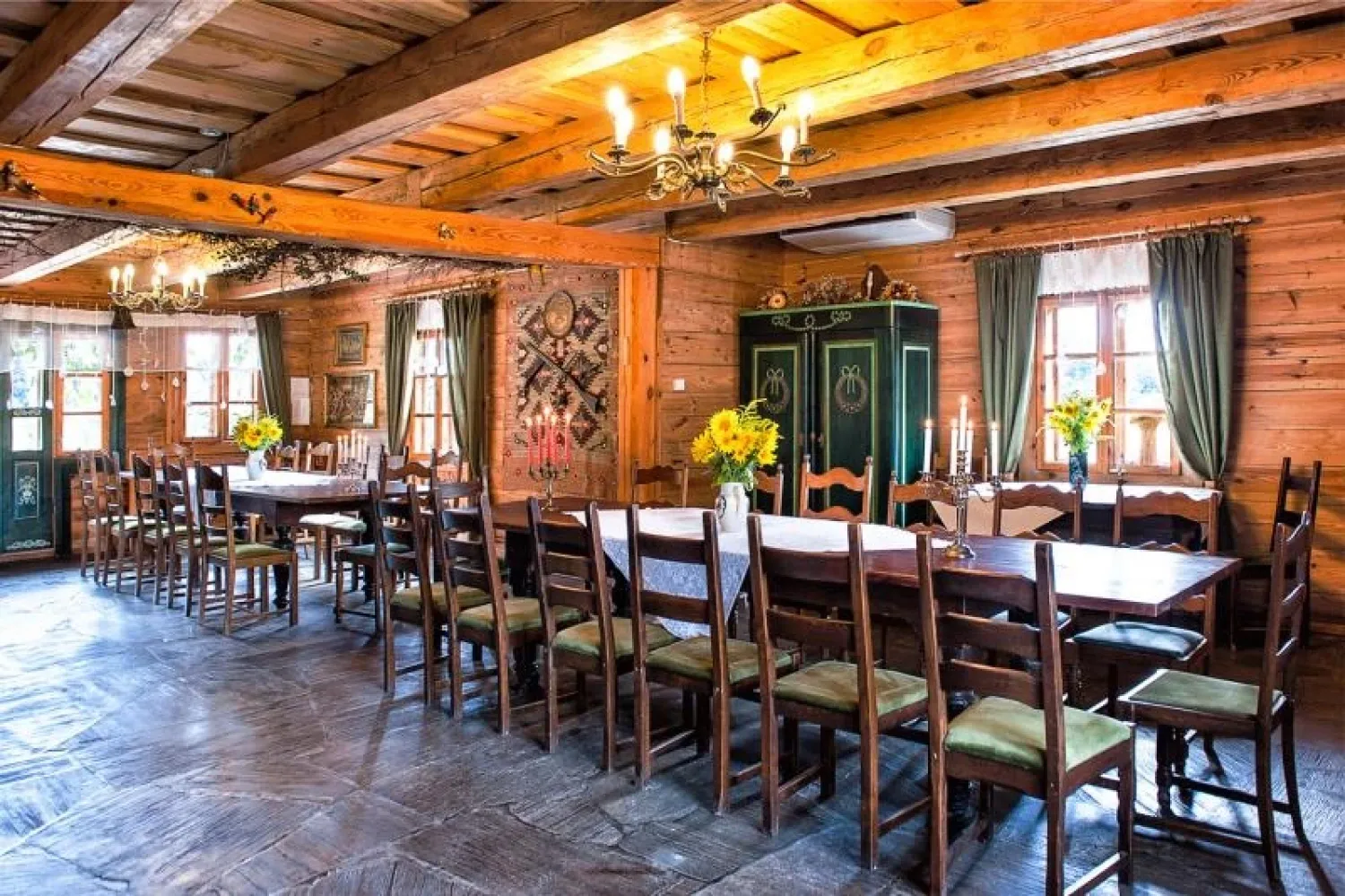Sala w Bielonym Dworku