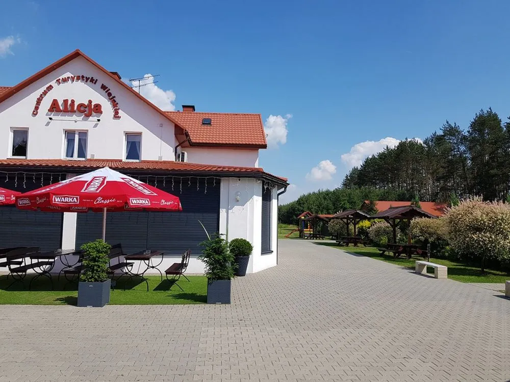 Centrum Turystyki Wiejskiej Alicja Czarna***