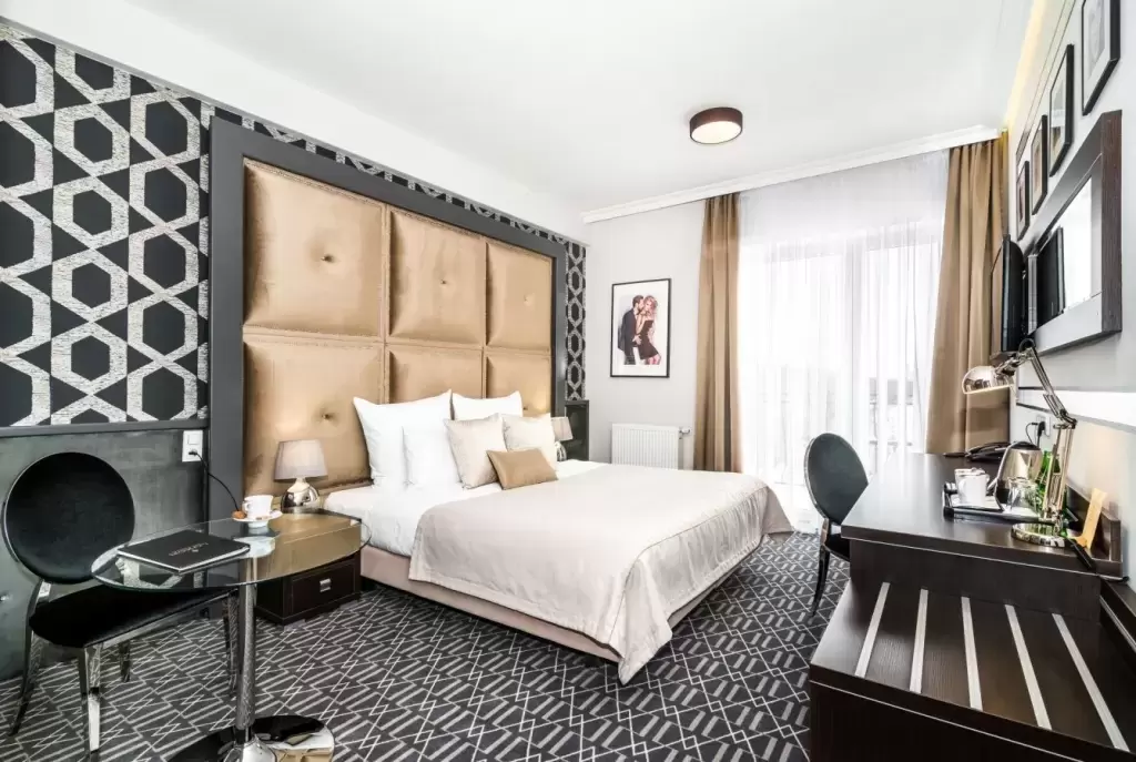 Baza noclegowa / pokoje hotelowe