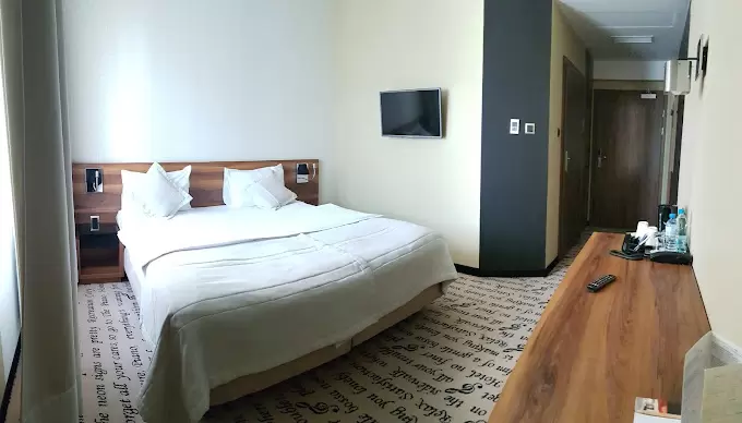 Baza noclegowa / pokoje hotelowe