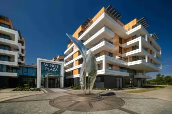 Wings Plaza