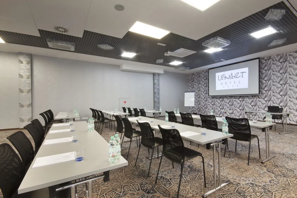 Wnętrze Sala Wiśniowa – zdjęcie 3
