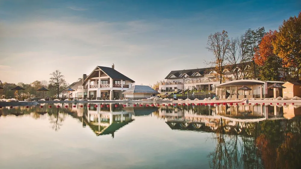 Molo Resort