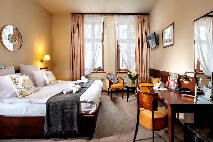 Baza noclegowa / pokoje hotelowe