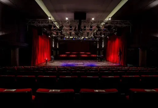 Wnętrze Sala Duża Scena – zdjęcie 2