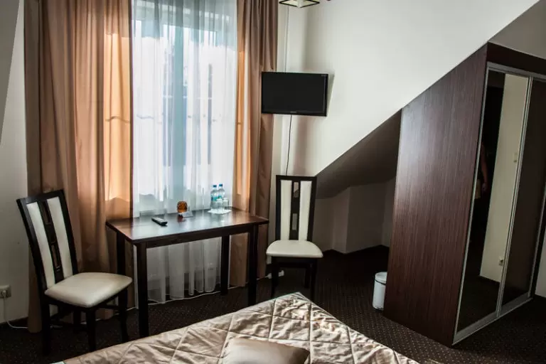 Baza noclegowa / pokoje hotelowe