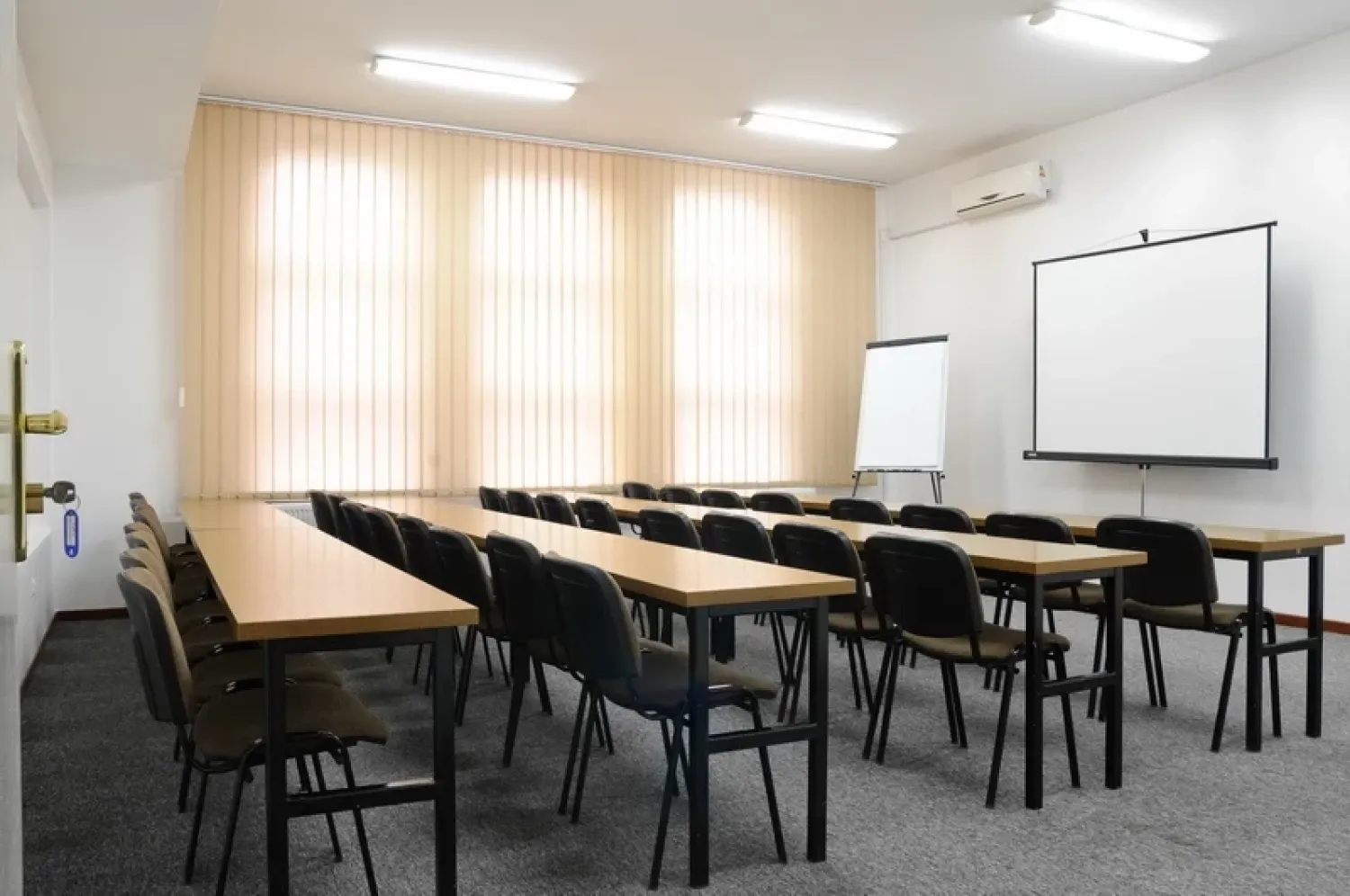 Sala Centrum Konferencyjno-Szkoleniowe Bobrowiecka 9 - G-101 (POŁUDNIOWA)