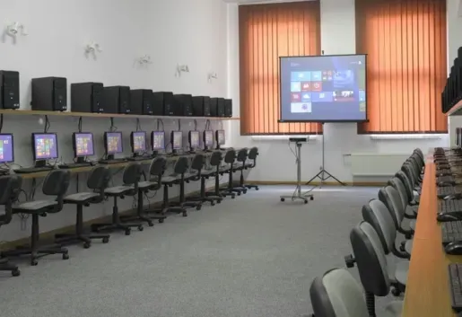 Wnętrze Sala Lab. Komputerowe A-204 – zdjęcie 2