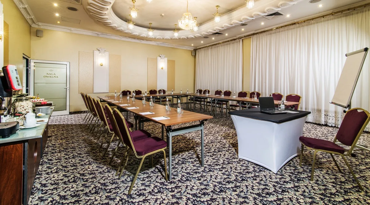 Hotel Lord**** - Sala Owalna