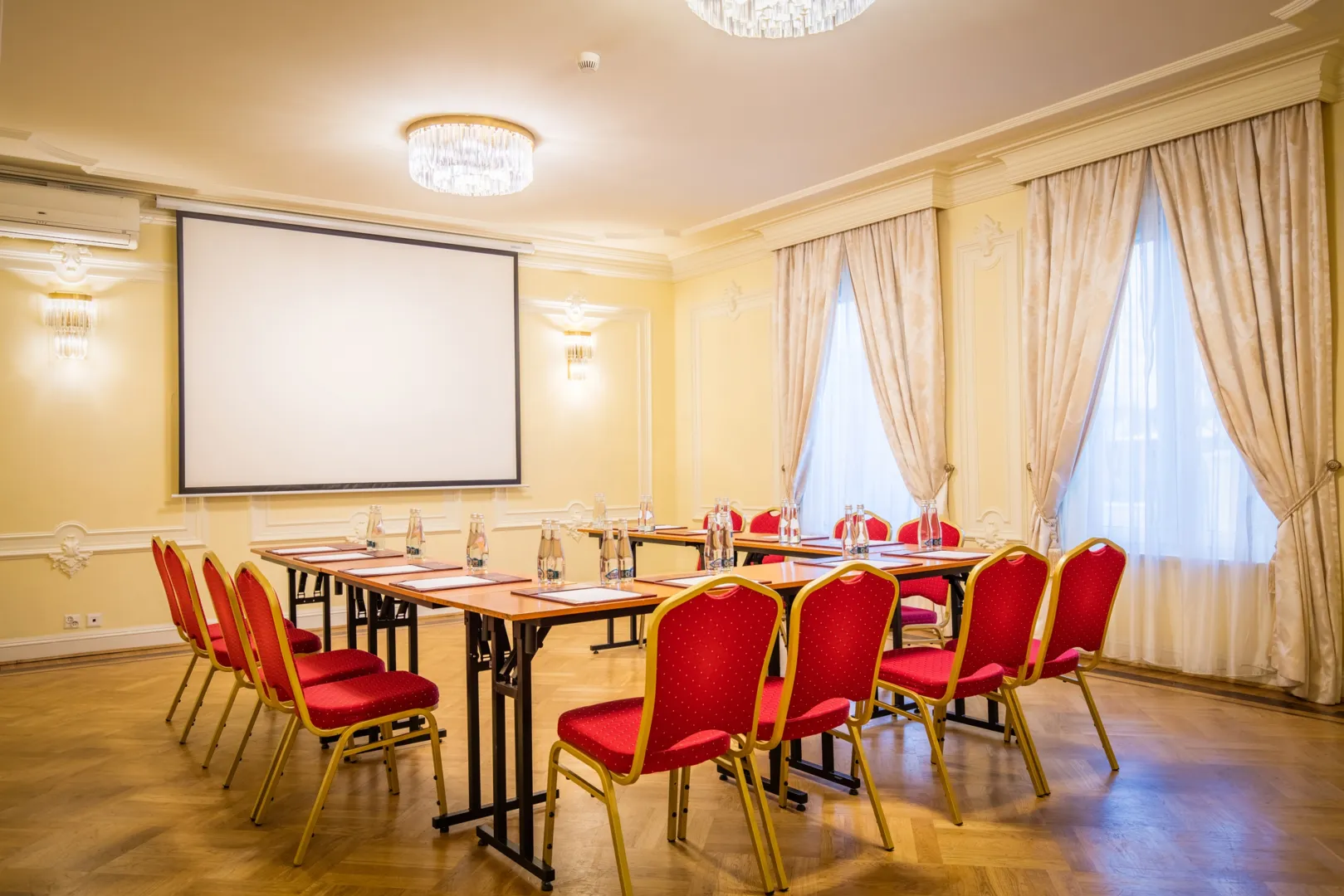 Sala STRAUSS C