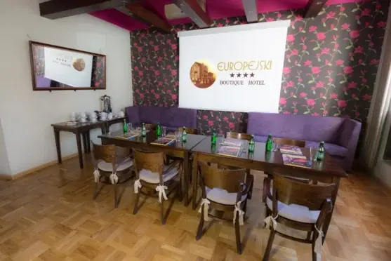 Sale szkoleniowe / zaplecze konferencyjne