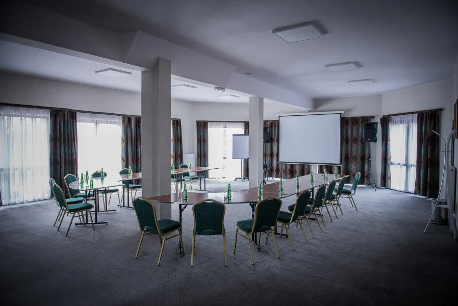 Sala nad stawem