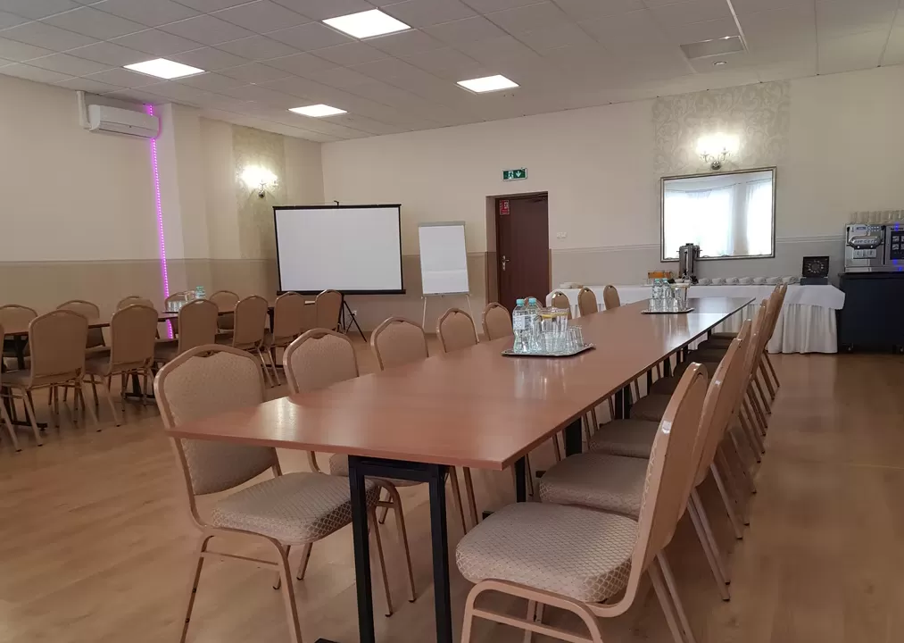 Ośrodek Szkoleniowo- Hotelowy Leśne Zacisze*** - Sala wykładowa 1
