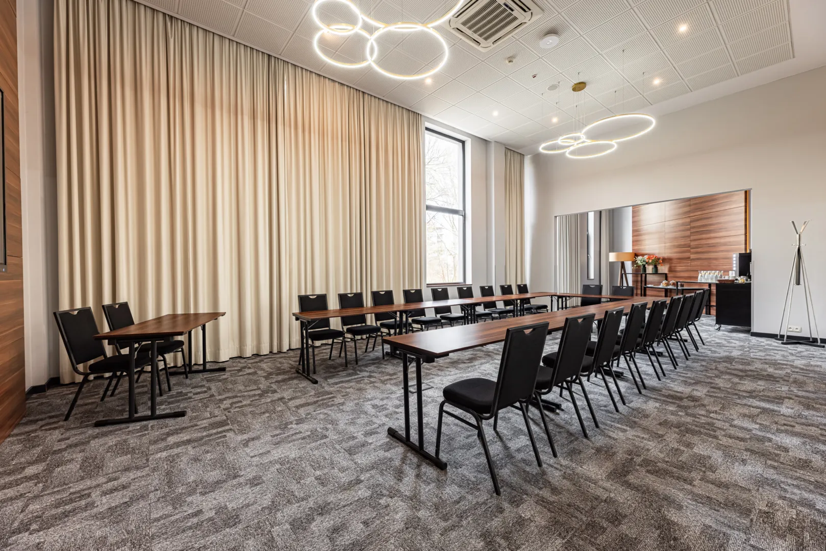 Wnętrze sala VIP) – zdjęcie 3
