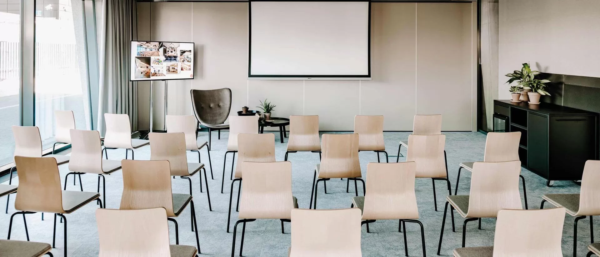 sala konferencyjna do 100 osób