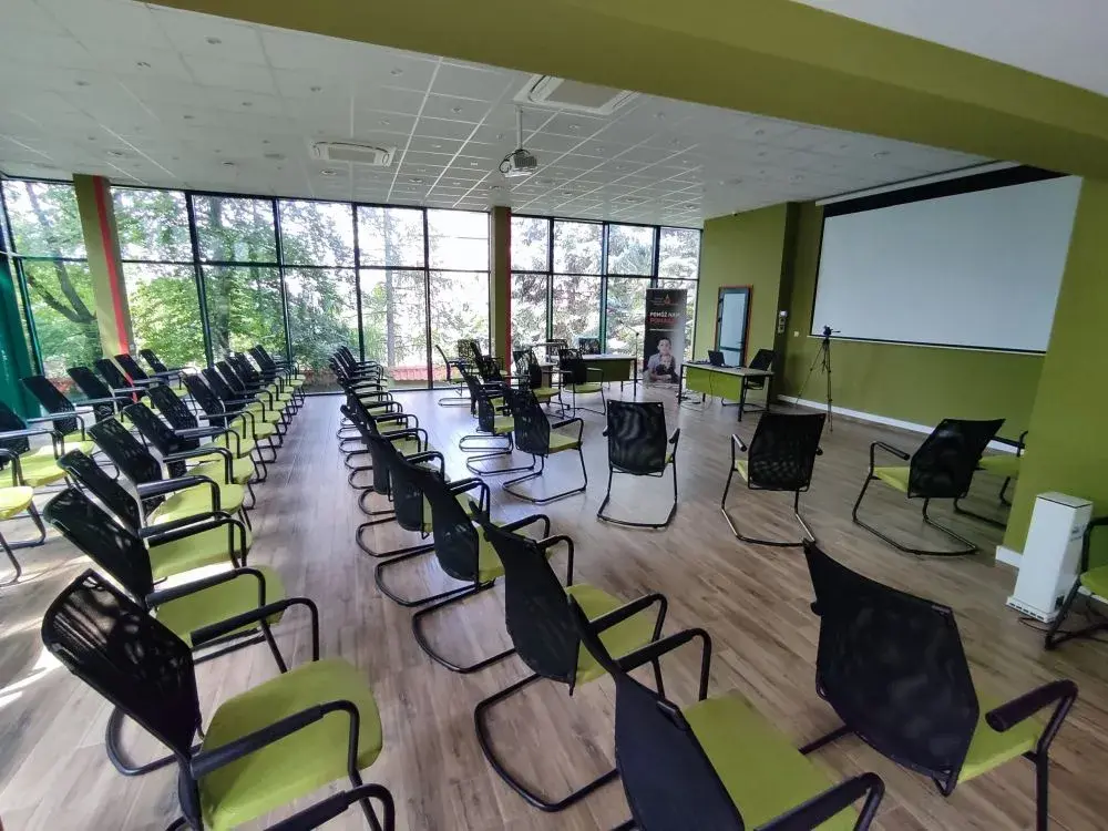 Centrum Warszawskie Zacisze - zdjęcie z galerii