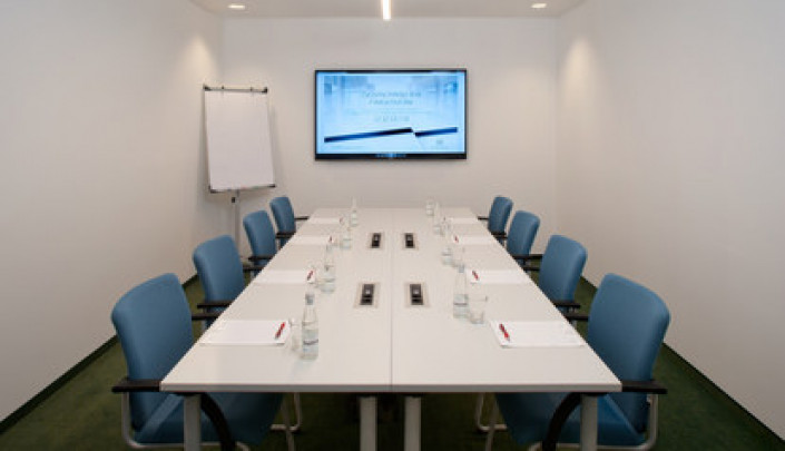 Sala Meeting B (board room - jeden stół - 8 osób)