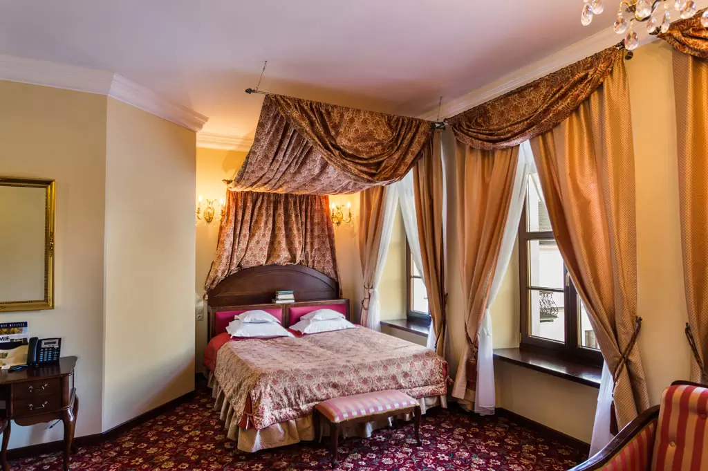 Baza noclegowa / pokoje hotelowe