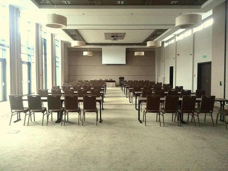 Duza sala w  Loft 1898***