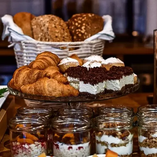 Baza noclegowa / pokoje hotelowe