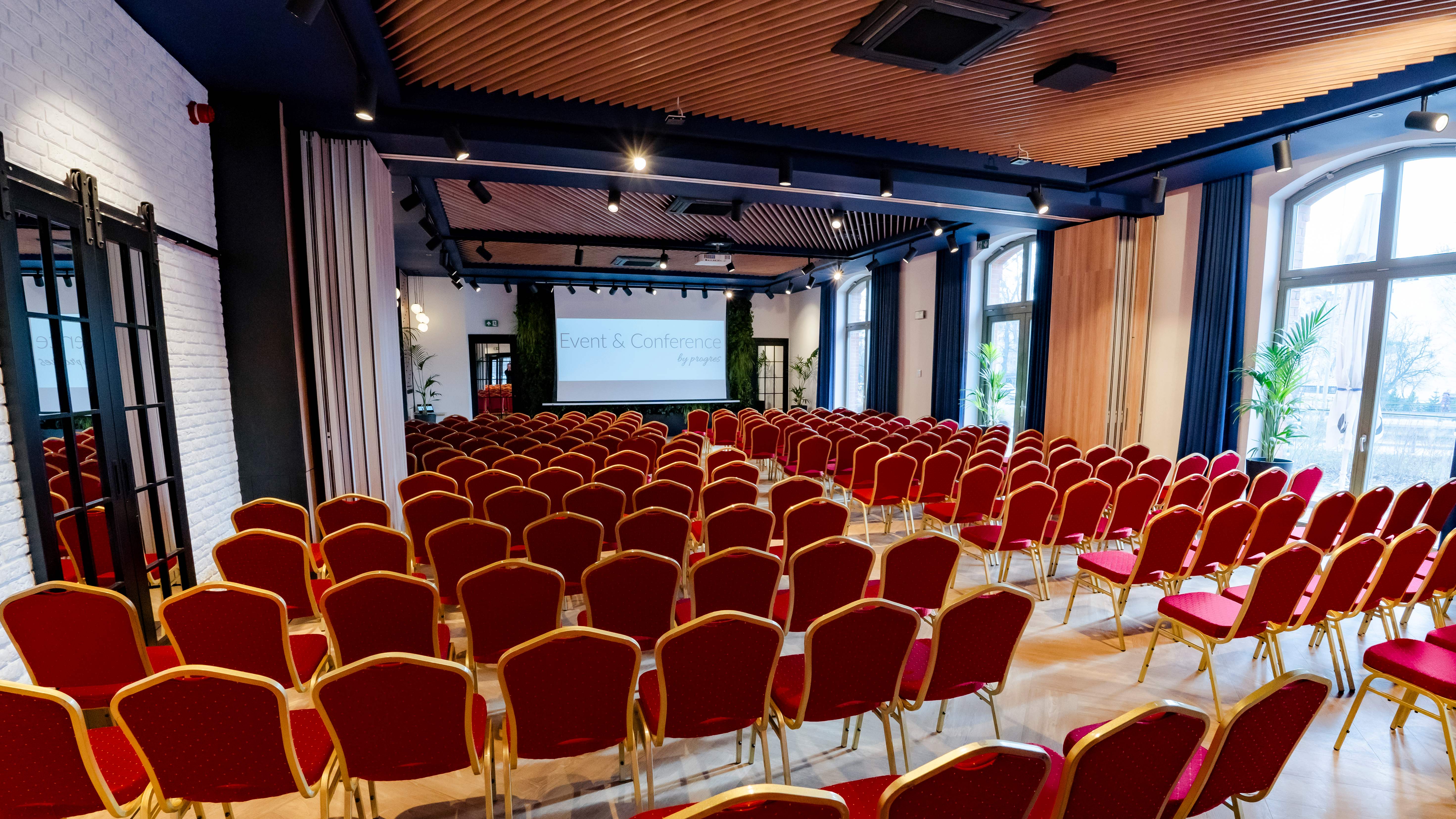 sala konferencyjna do 270 osób