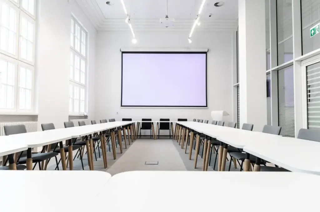 Sale szkoleniowe / zaplecze konferencyjne