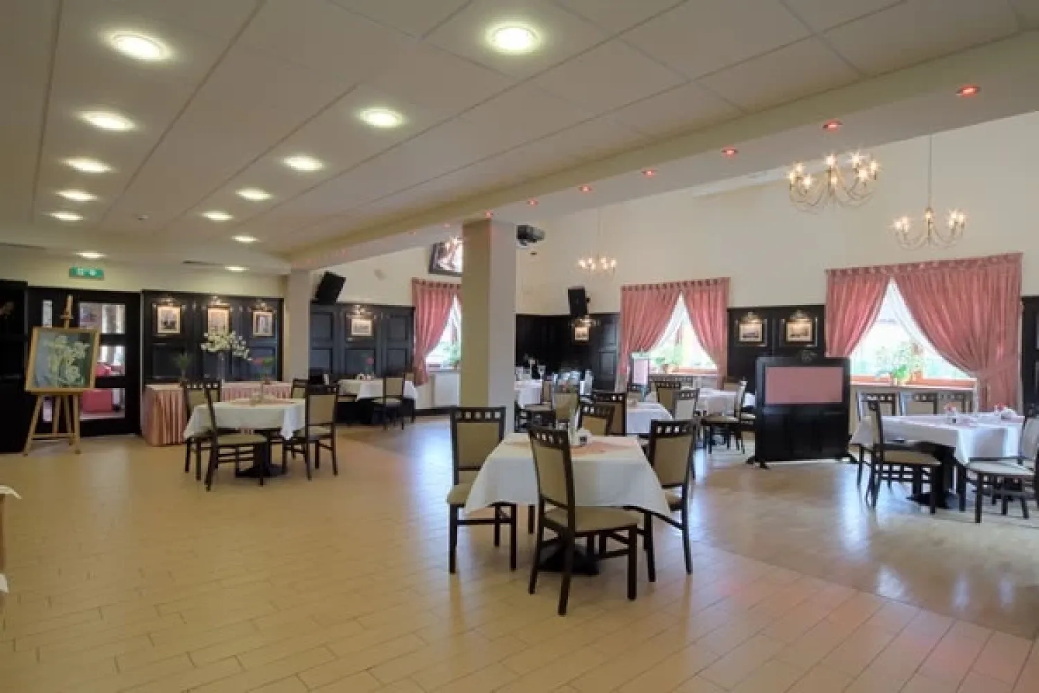 Sala Villa Aromat *** - Restauracja
