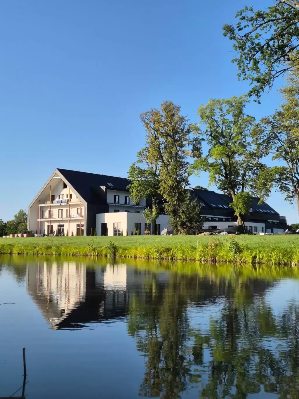 Natural Hotel - Ekologiczny Hotel z Plażą Na Wyspie