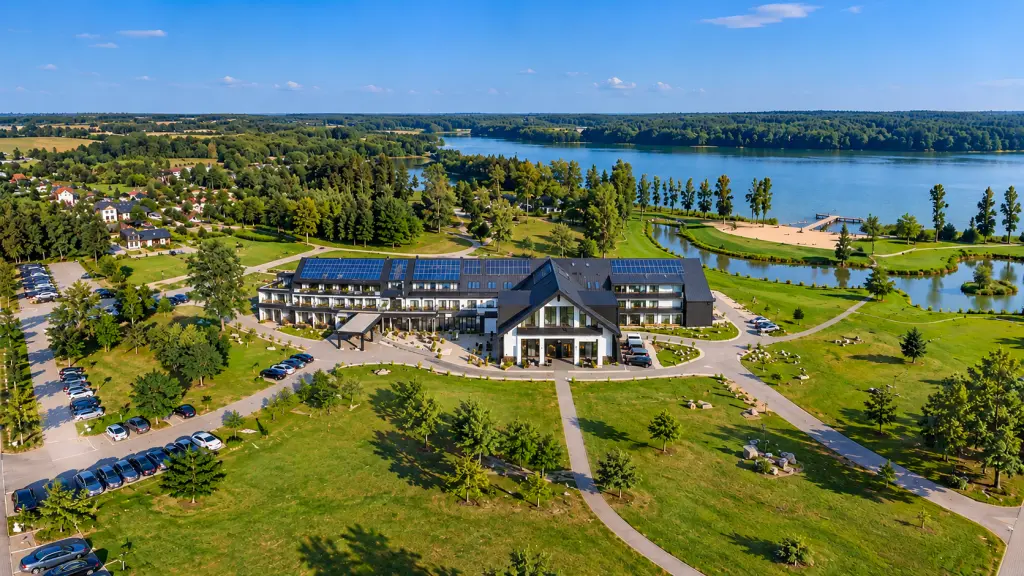 Natural Hotel w rezerwacie przy plaży na wyspie Basen & Spa na III kondygnacji
