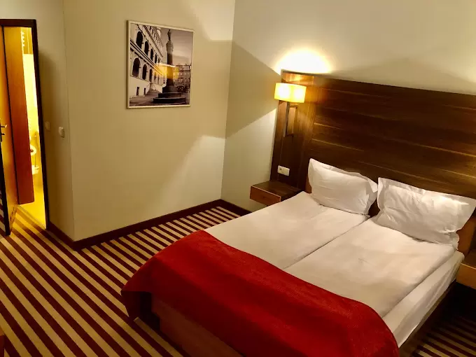 Baza noclegowa / pokoje hotelowe